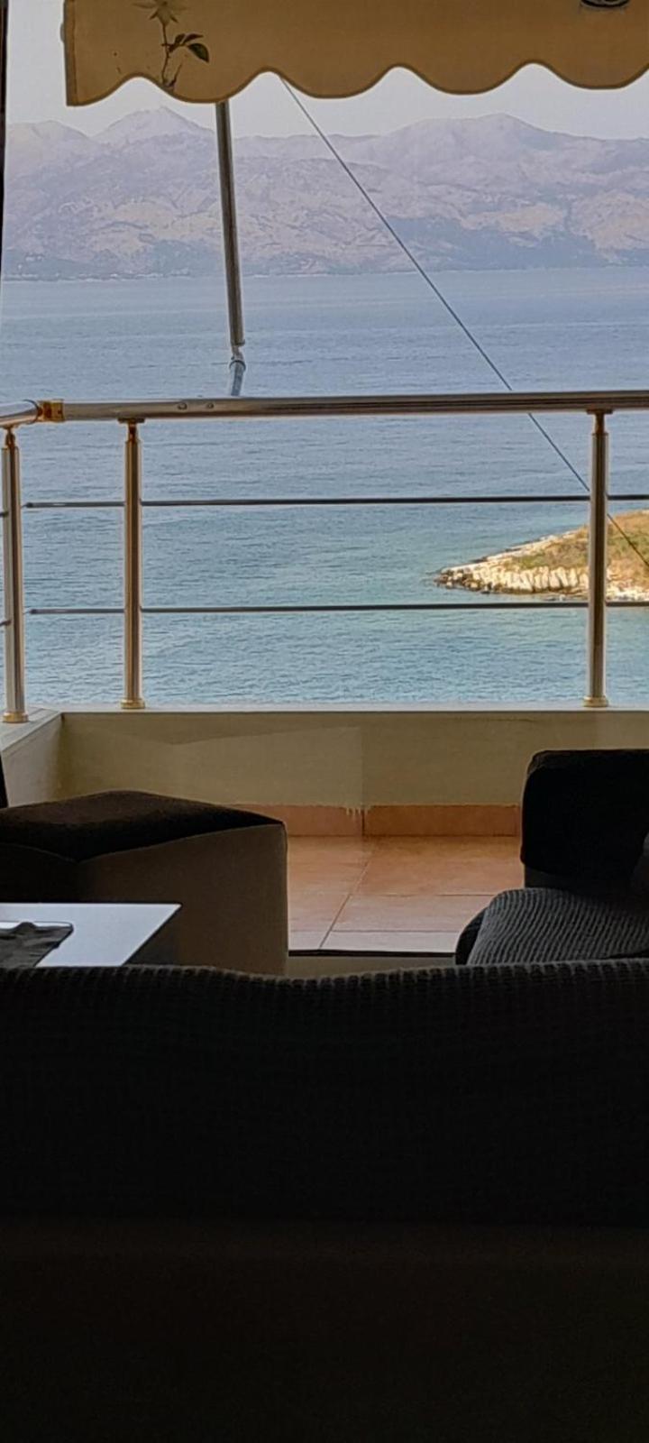 Cozy Sea Apartment Sarandë Eksteriør bilde