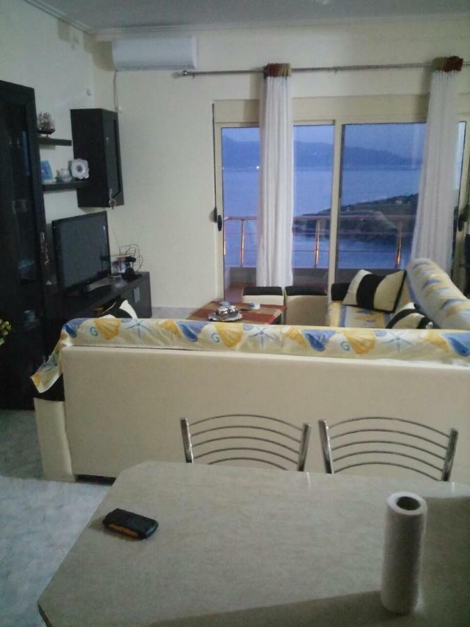 Cozy Sea Apartment Sarandë Eksteriør bilde